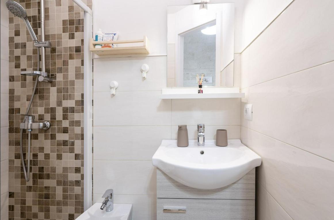 Chiarina Rooms 2 Polignano a Mare Buitenkant foto